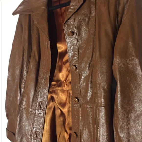 Chic leather coat for fall/winter - Picture 4 of 4